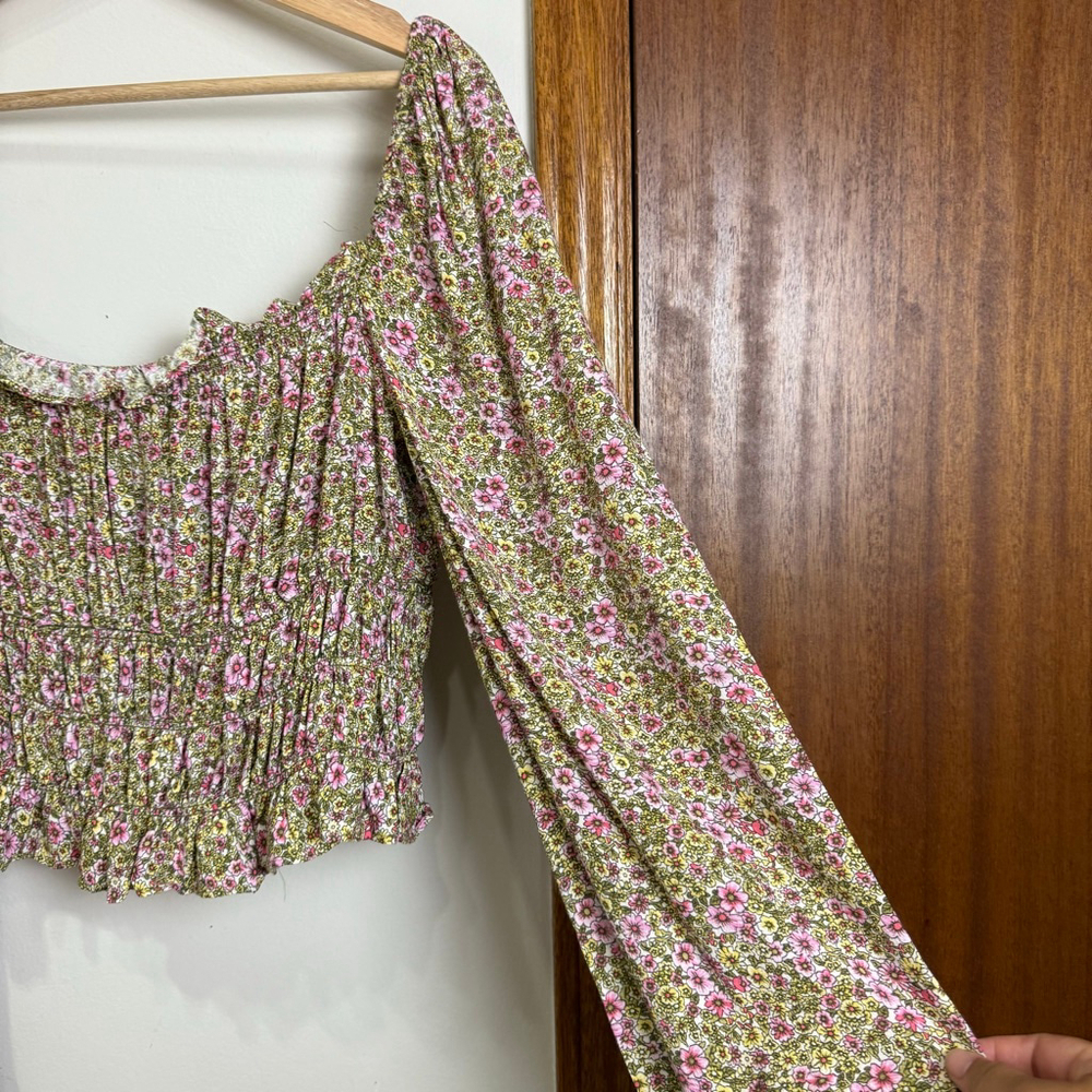 H&M Floral Top Women Size Large Longsleeves Puff Sleeves Detail Prairie Ditsy - Picture 11 of 15
